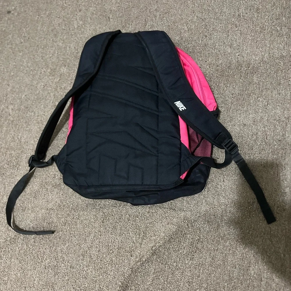 📚⚽️Nike backpack with multiple pockets in Pink